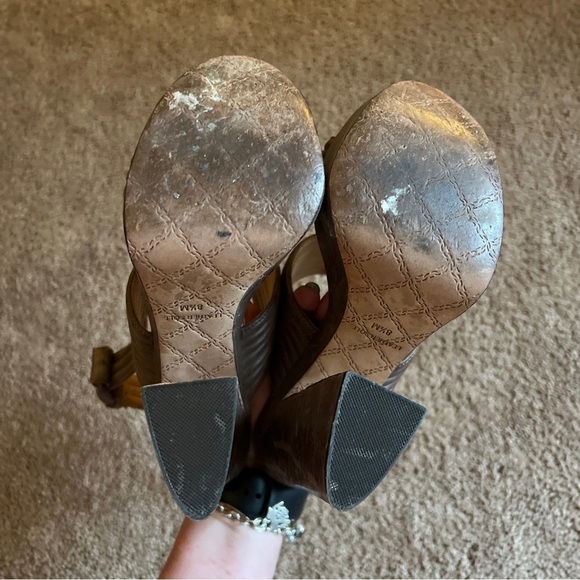 L.A.M.B. ‘Mabelle’ platform Heels size 8.5 EUC - Picture 5 of 6